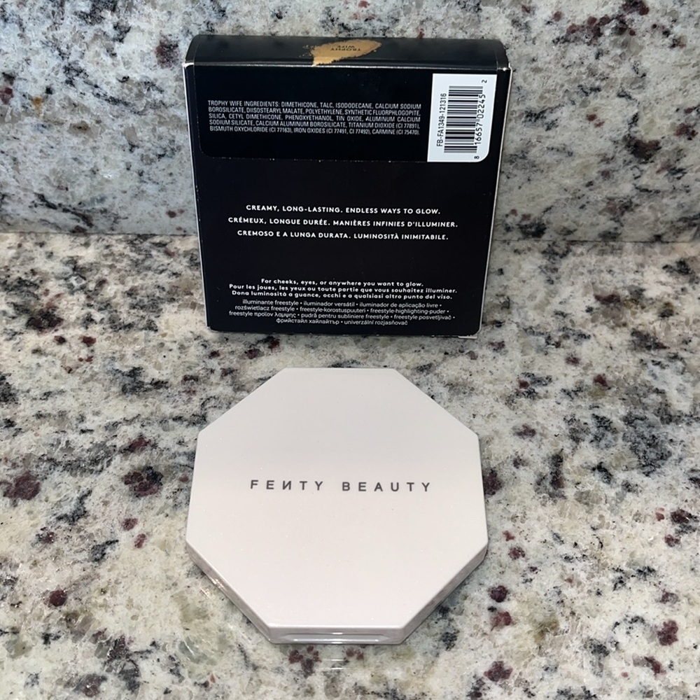 Fenty Beauty Trophy Wife Highlighter - Picture 5 of 9